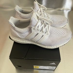 Adidas ultraboost 5.0 size 8.5 women’s